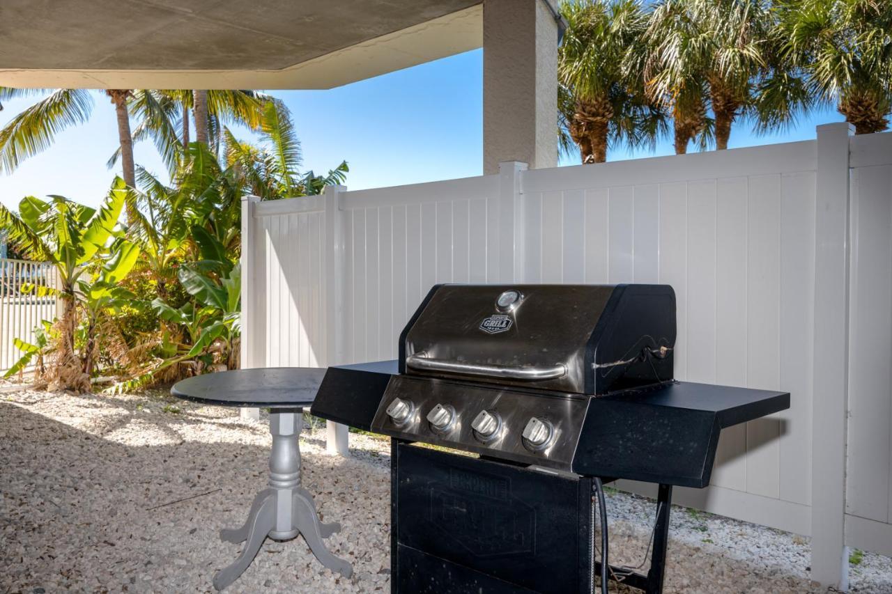 Elegant Waterfront Place For Two/Boca Ciega Resort St. Petersburg Exterior photo